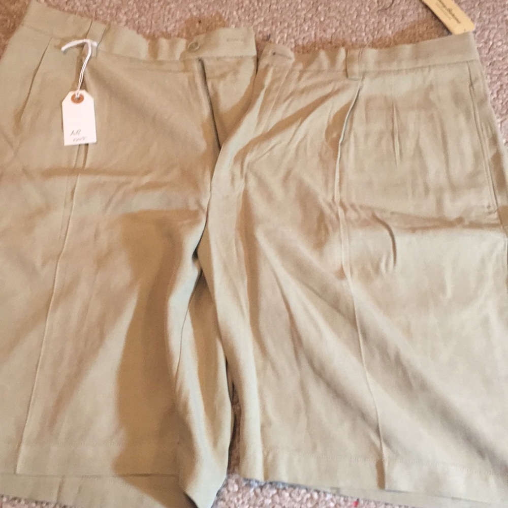 Tommy Bahama 100% silk men’s shorts